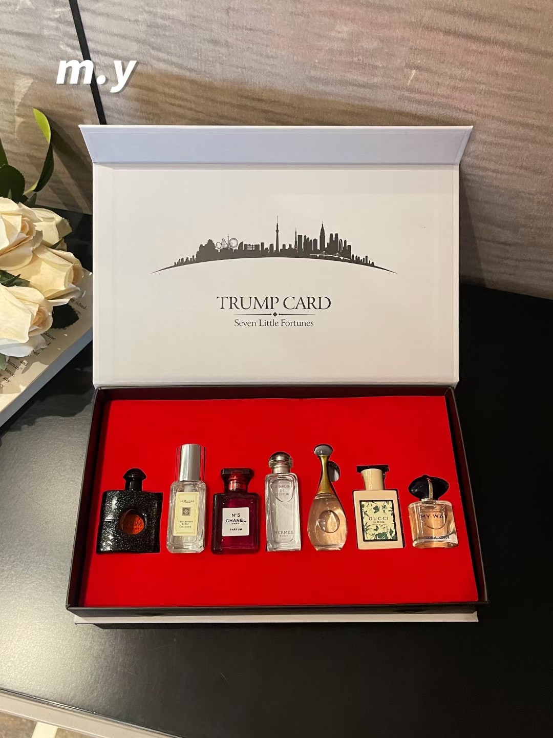 ¡50! Siete piezas de perfume de muestra de los Siete Pequeños Héroes, 7ml×7. Aromas: Opio Negro, Jo Malone, Rojo N5, Ni…