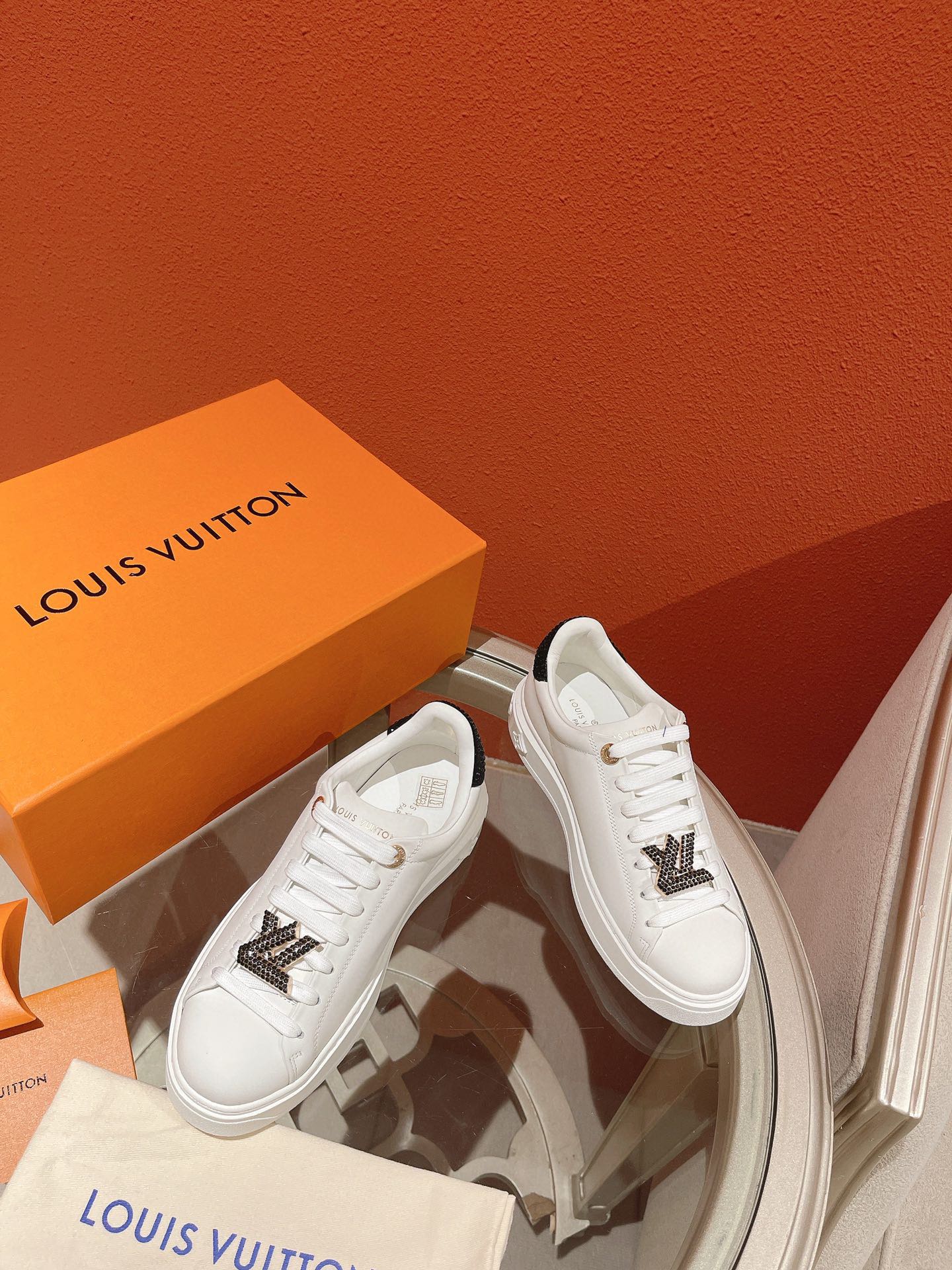 Louis Vuitton Skateboard Shoes Sneakers White Calfskin Cowhide Sheepskin TPU Spring/Summer Collection Sweatpants