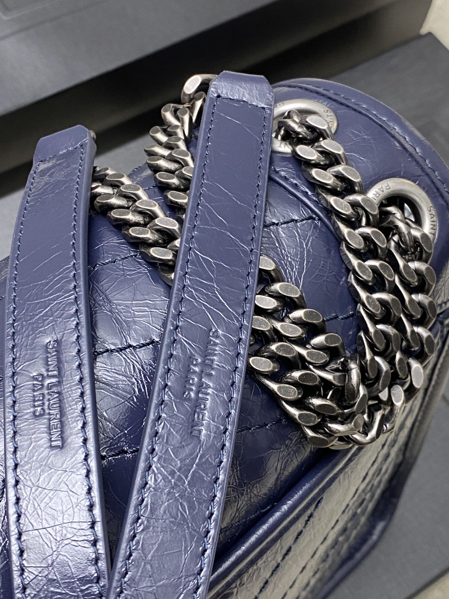 Saint Laurent 28cm油腊宝蓝/古银 NIKI 爆裂纹 超多明星 同款
