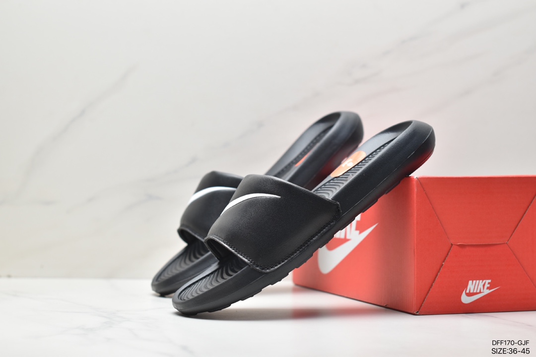 75 NIKE VICTORI ONE SLIDE 耐克拖鞋 夏季潮款沙滩拖 CN9675-614