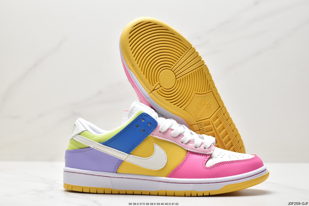 125 耐克Nike SB Dunk Low扣篮系列低帮休闲运动滑板板鞋采用软质牛剖皮鞋面材质 FD9923-111
