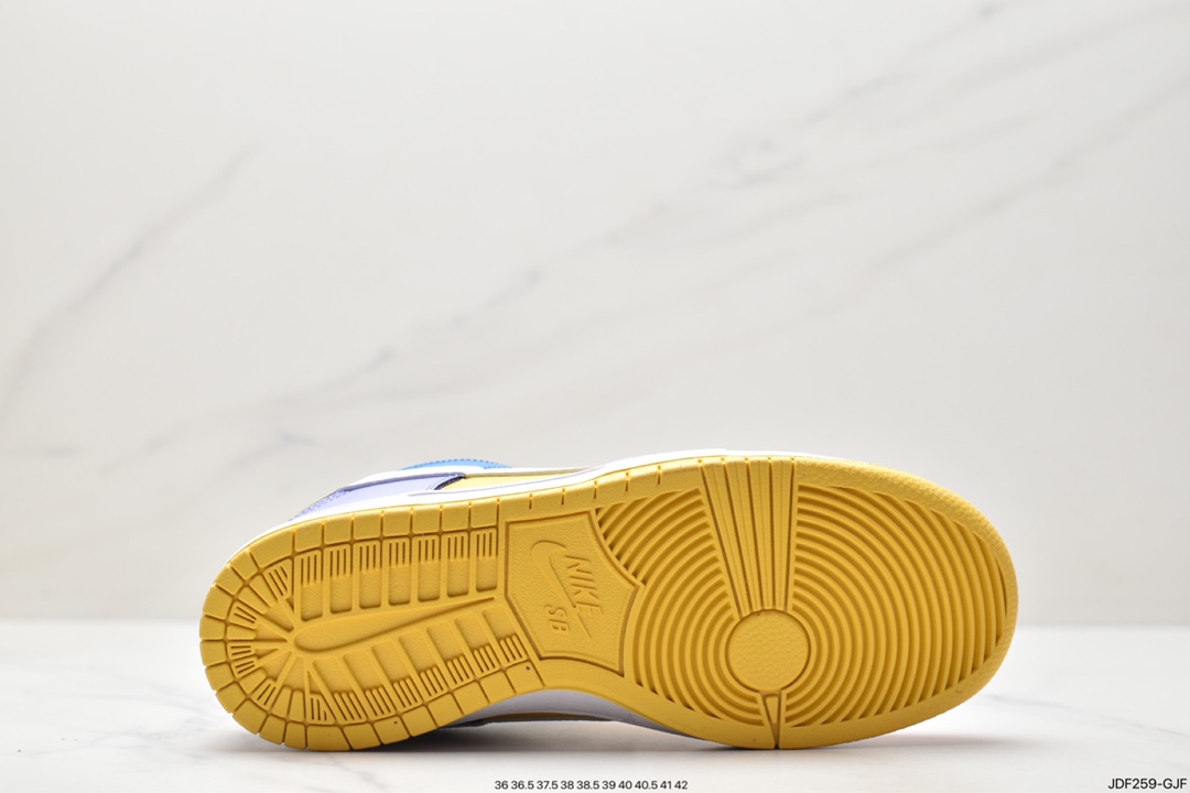 125 耐克Nike SB Dunk Low扣篮系列低帮休闲运动滑板板鞋采用软质牛剖皮鞋面材质 FD9923-111