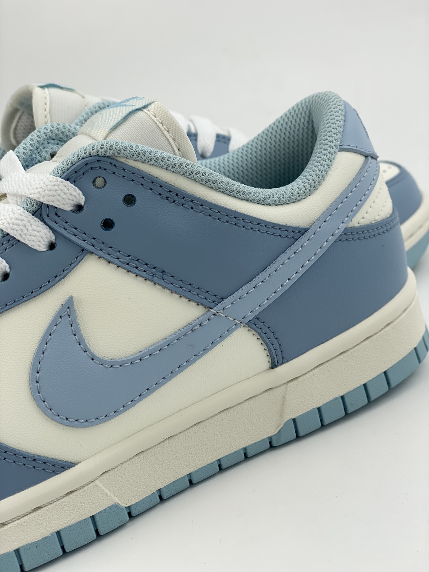 260 Nike SB Dunk Low 夏日牛乳 奶蓝 DD1503-123