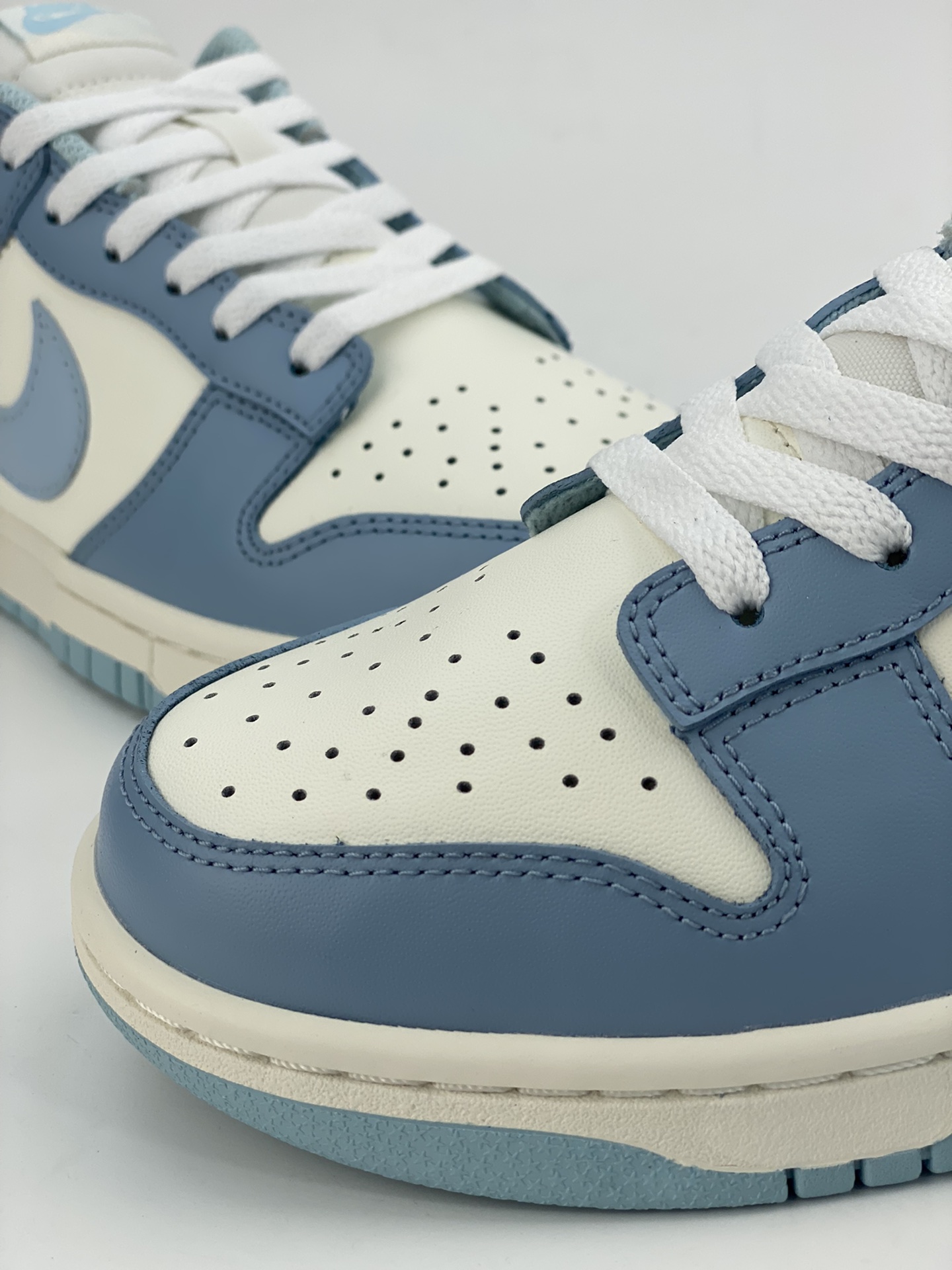 260 Nike SB Dunk Low 夏日牛乳 奶蓝 DD1503-123