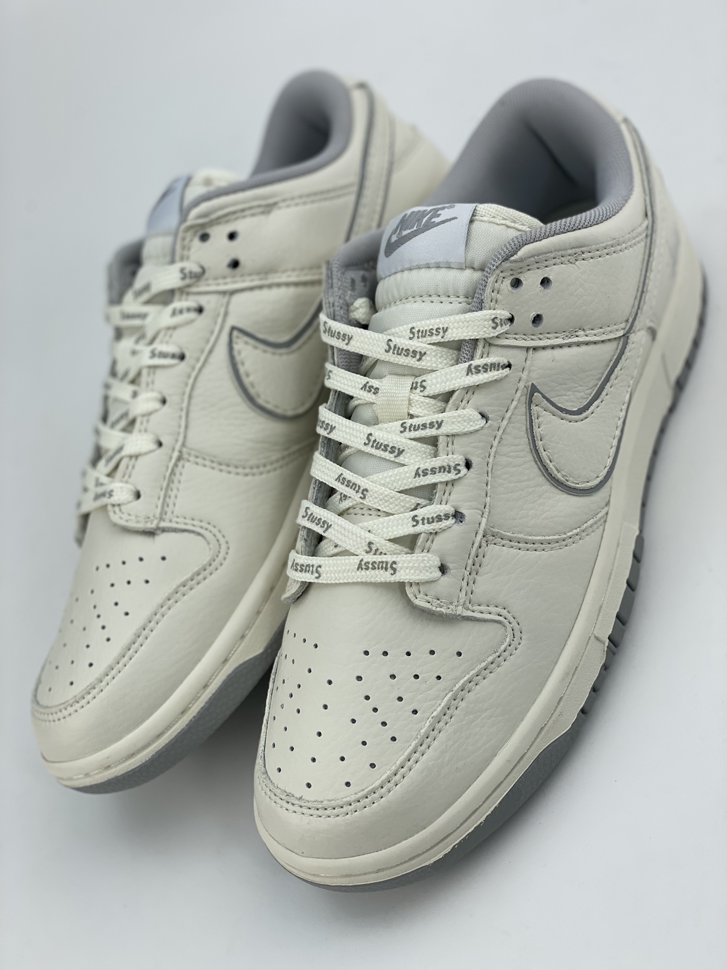 260 Nike SB Dunk Low 斯图西 米白灰 DD1391-103