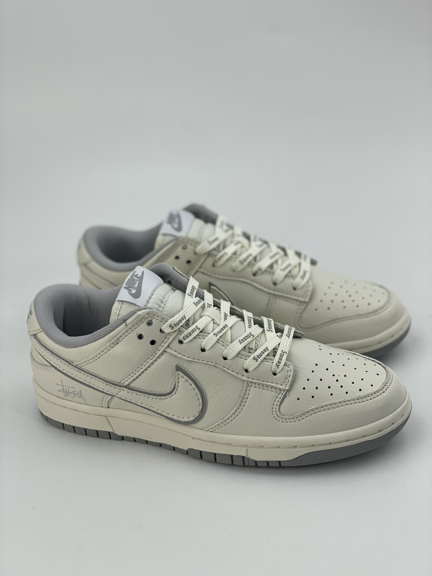 260 Nike SB Dunk Low 斯图西 米白灰 DD1391-103