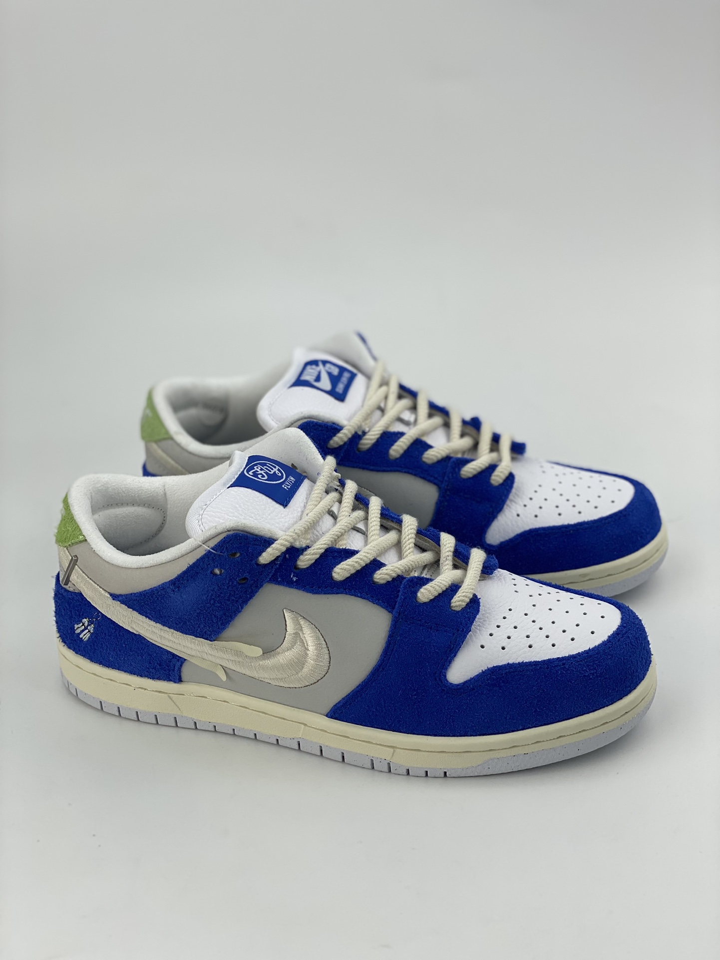 280 Fly Streetwear x Nike SB Dunk Low 上海限定 DQ5130-400