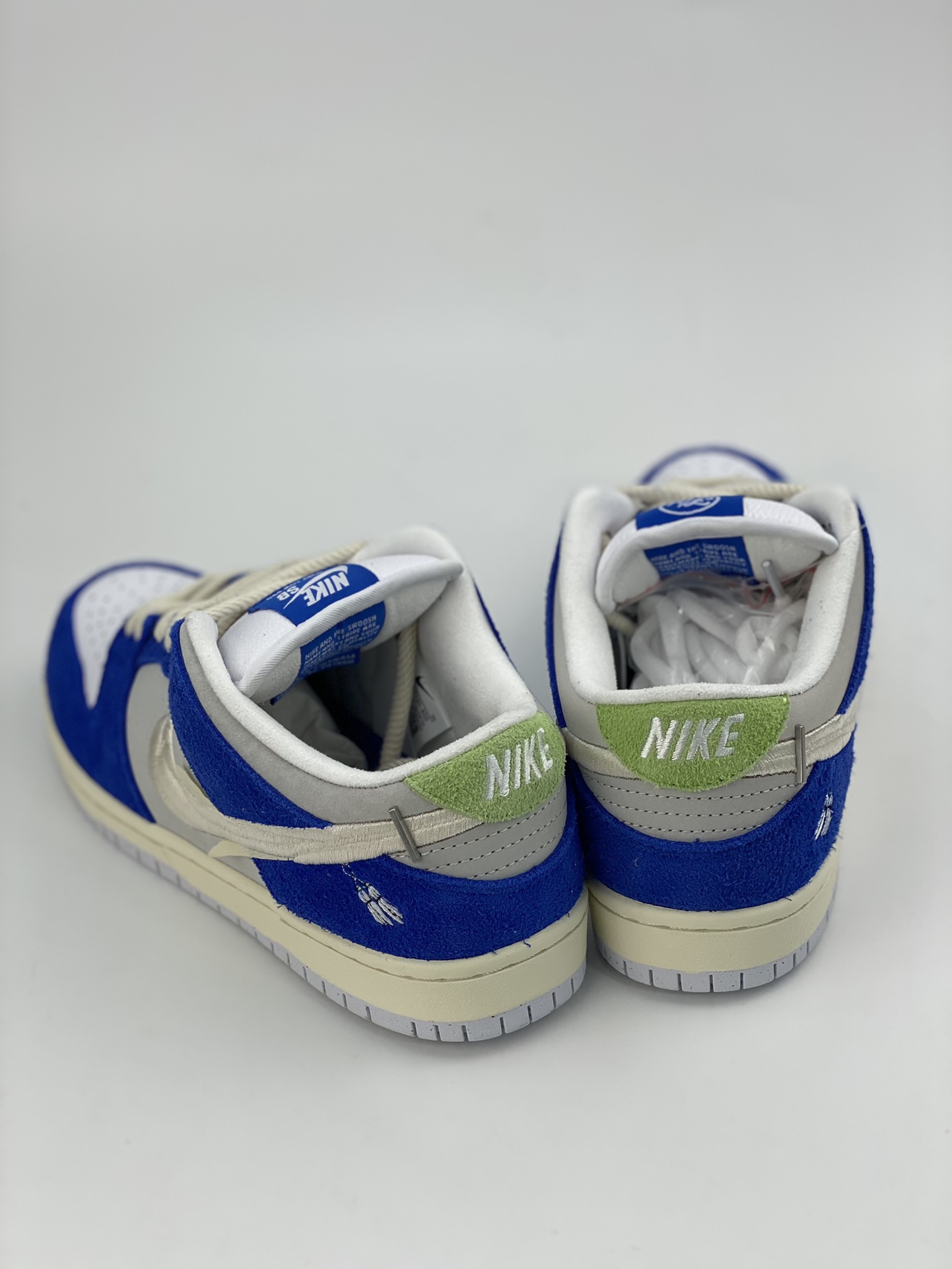 280 Fly Streetwear x Nike SB Dunk Low 上海限定 DQ5130-400