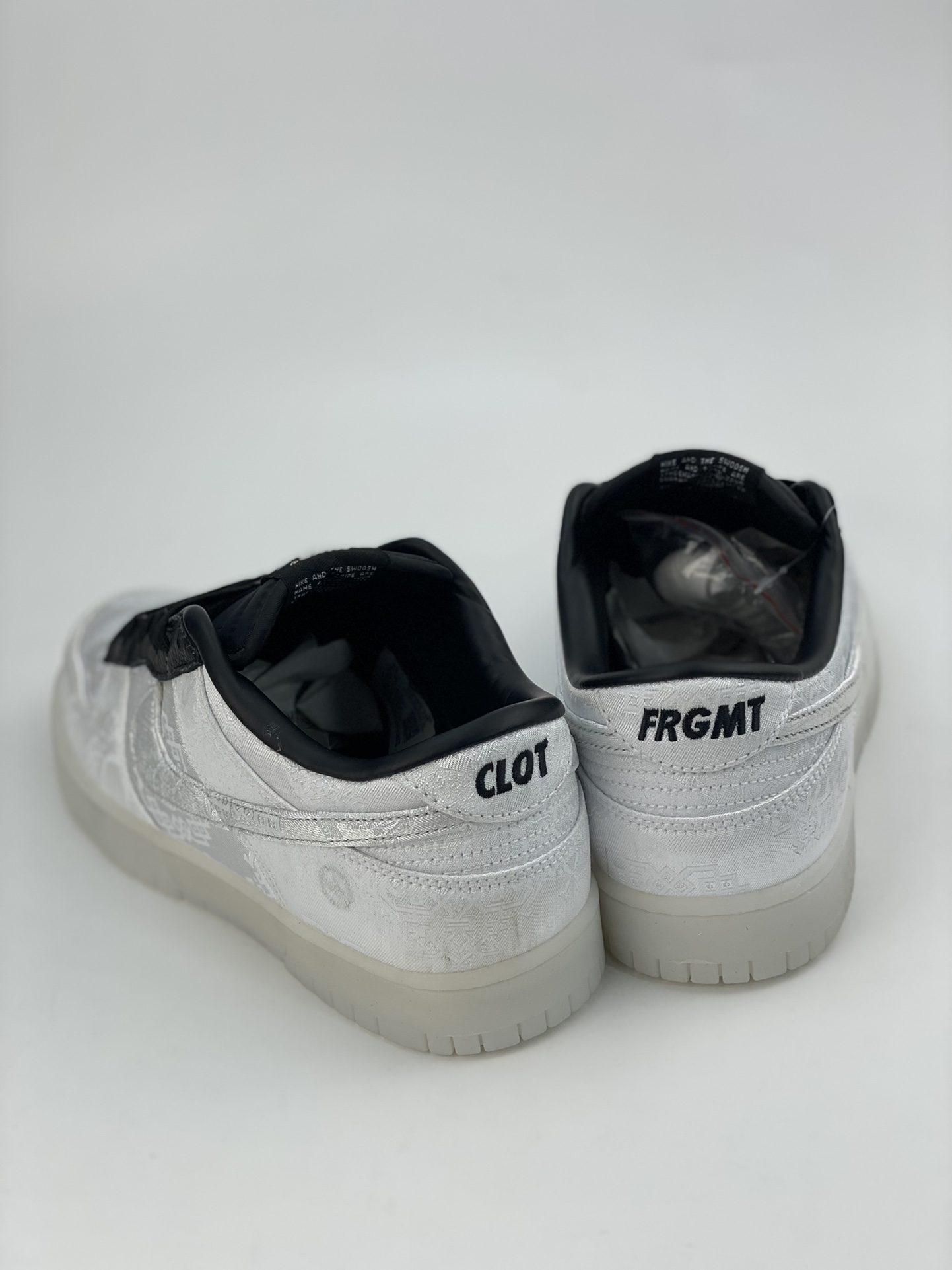 220 Nike SB Dunk Low CLOT 丝绸 FN0315-110