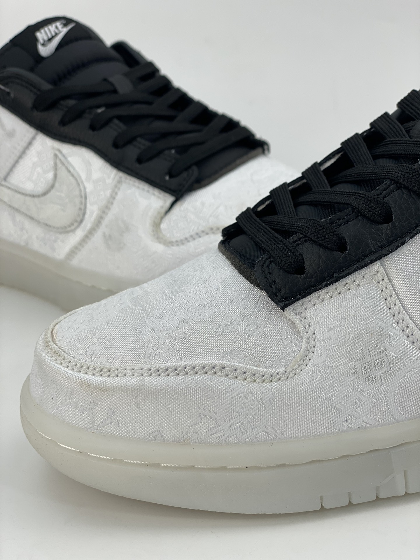 220 Nike SB Dunk Low CLOT 丝绸 FN0315-110