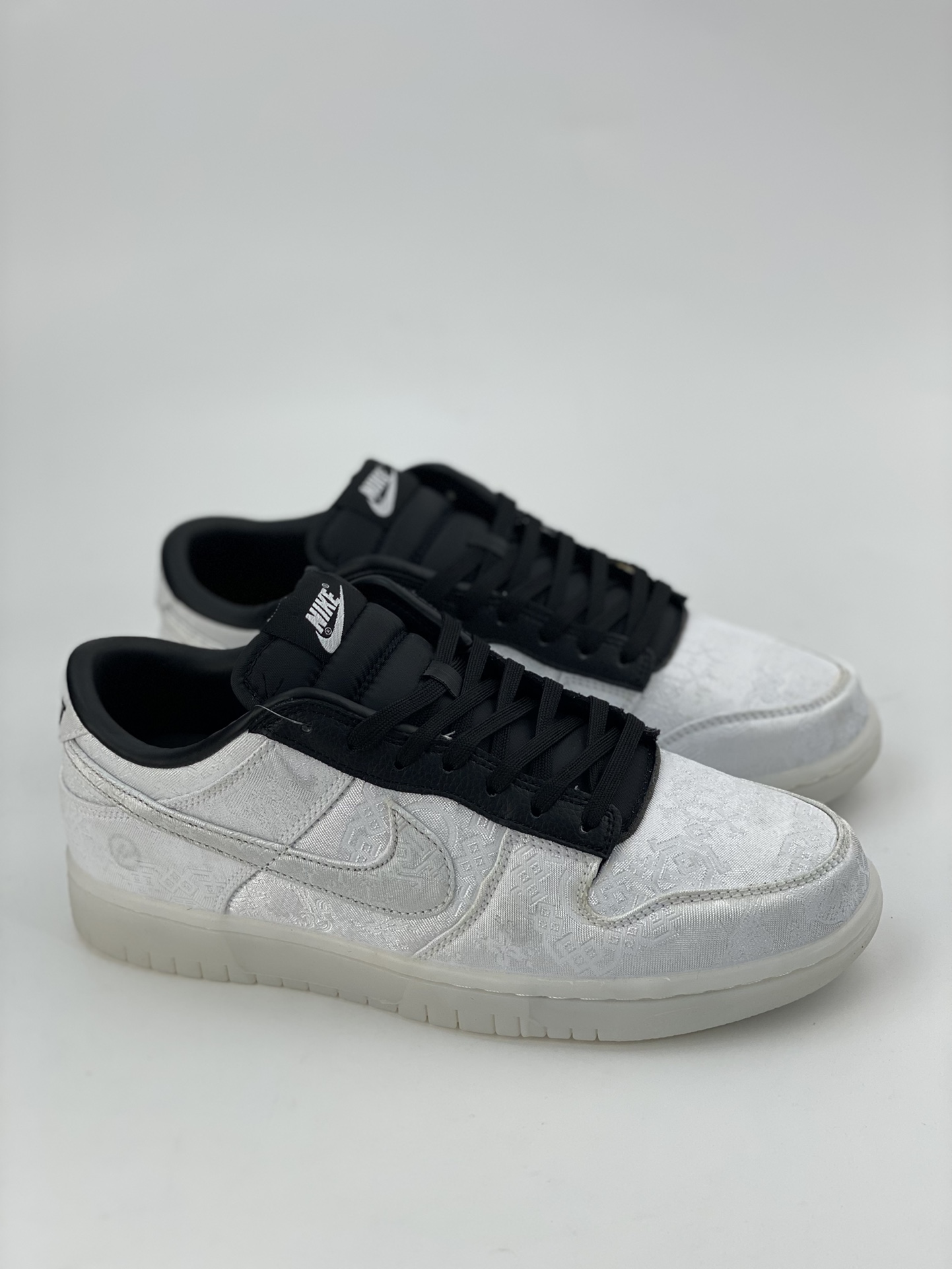 220 Nike SB Dunk Low CLOT 丝绸 FN0315-110