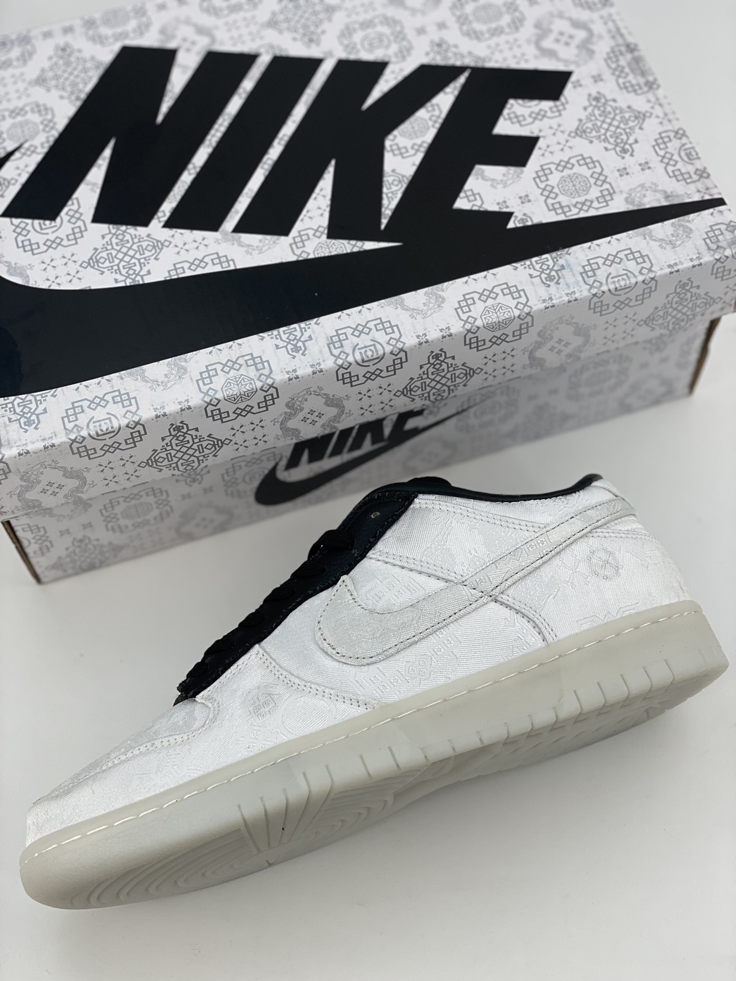 220 Nike SB Dunk Low CLOT 丝绸 FN0315-110