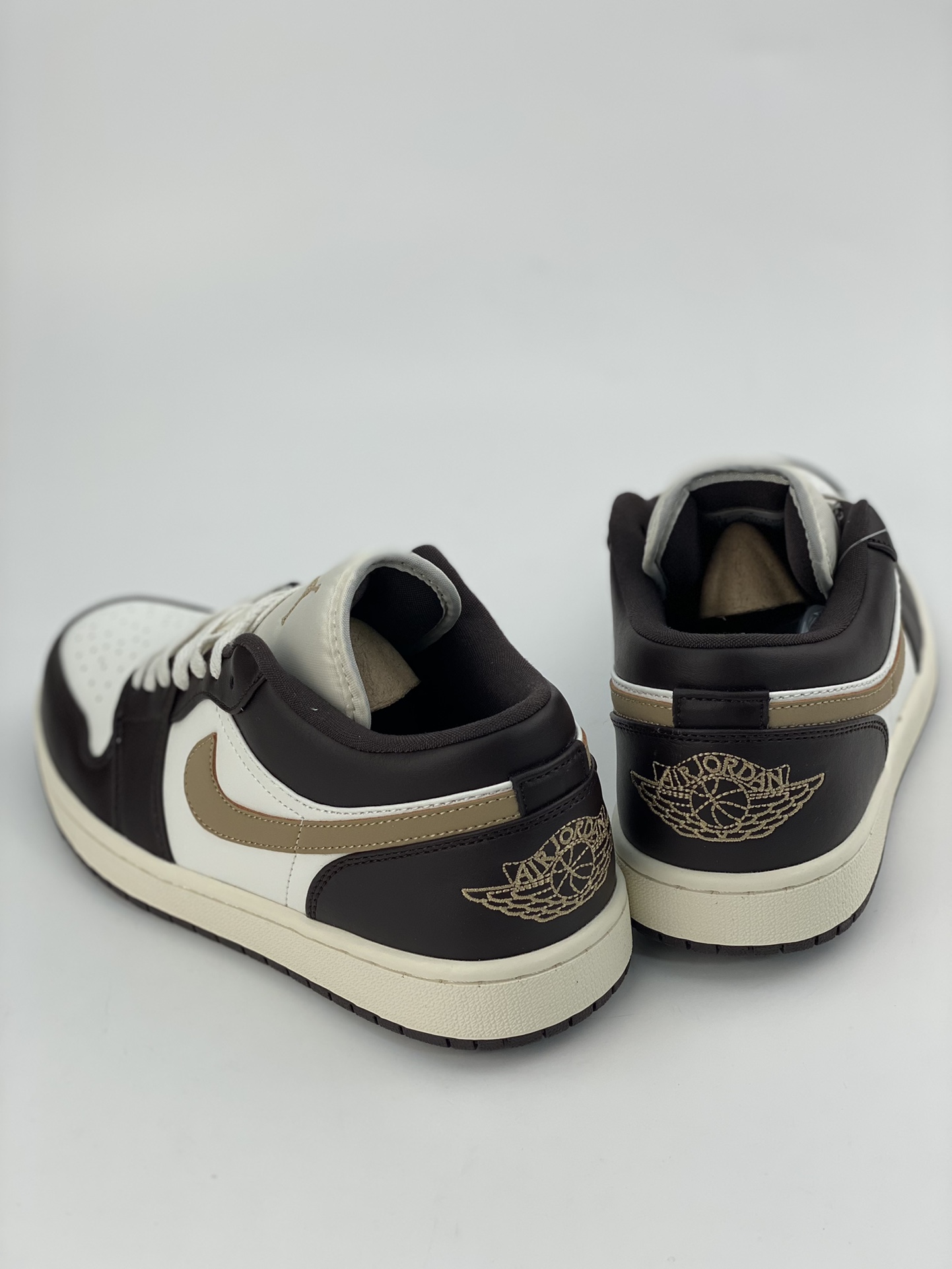 200 Air Jordan 1 Low 白棕  DC0774-200