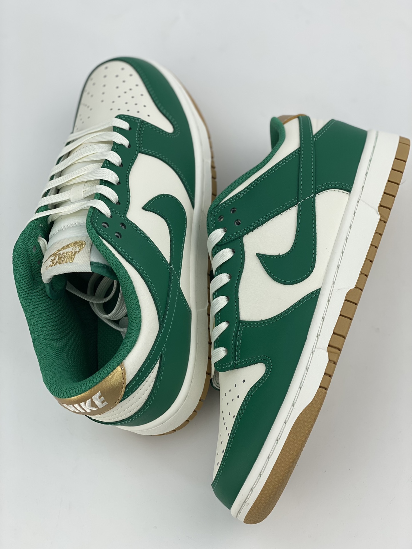 200 Nike SB Dunk Low “Gold Green” 绿白金 FB7173-131