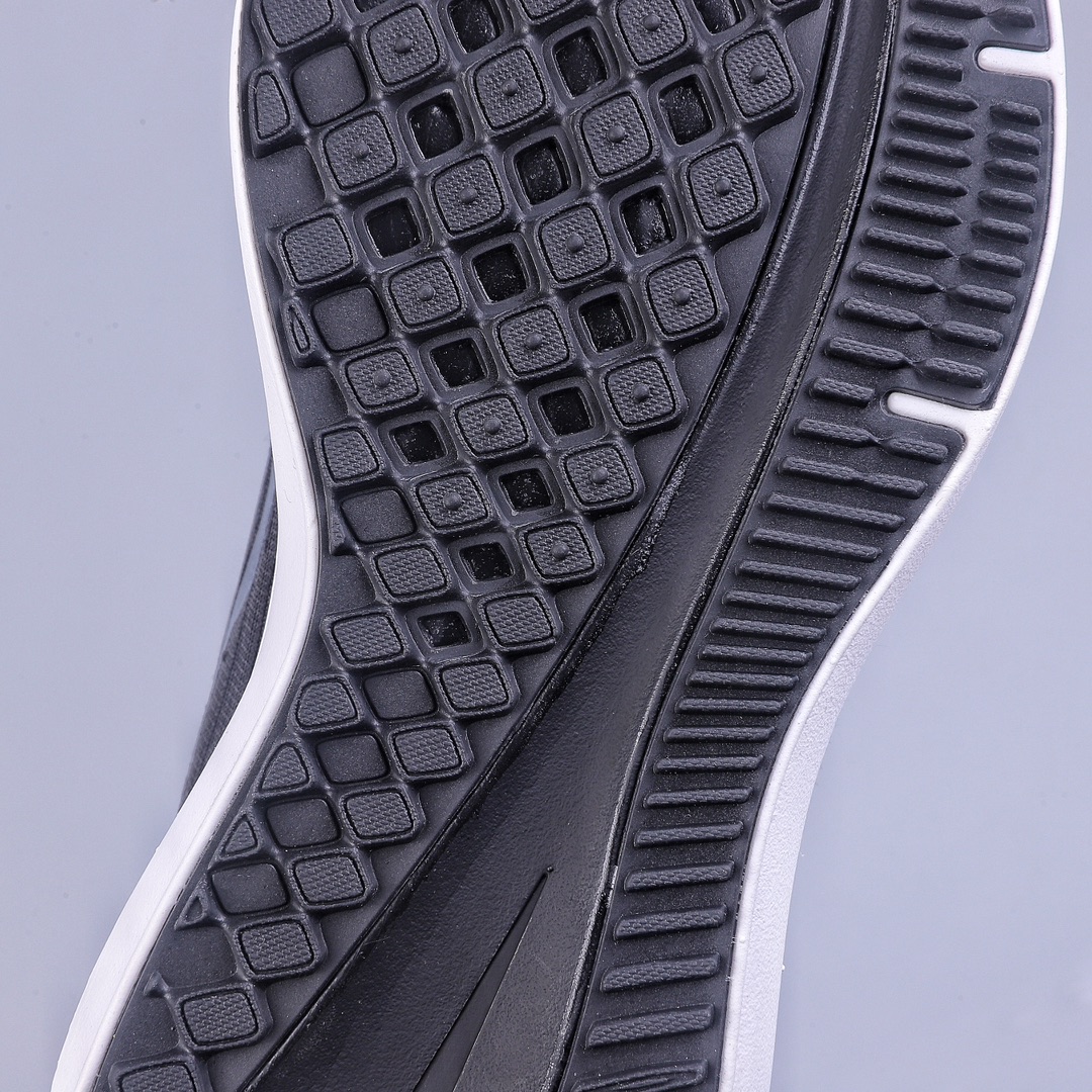 140 Nike Zoom Winflo 9 V9登月网面透气跑步鞋 DD6203-001