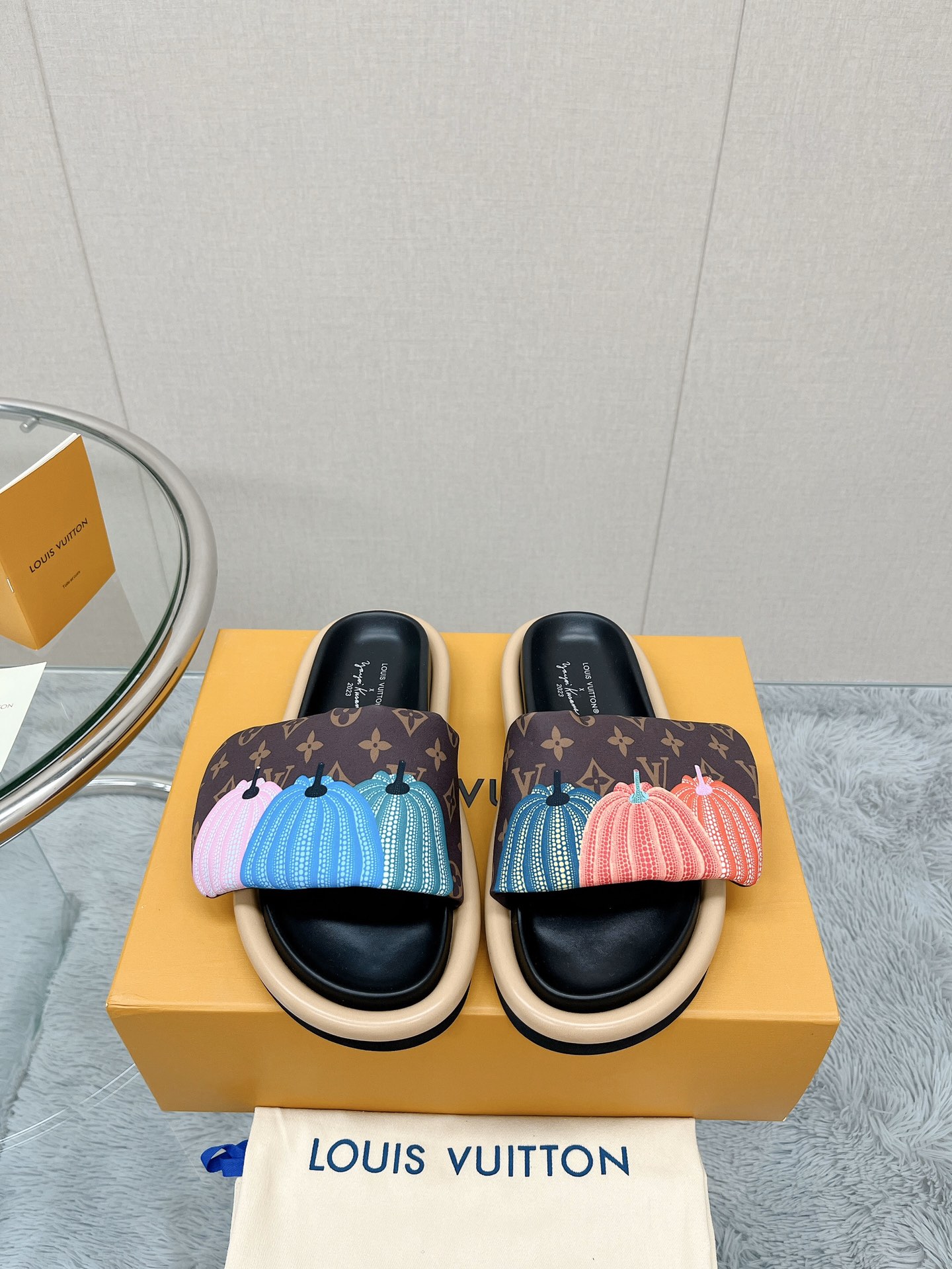 Louis Vuitton loui* vuitte** 23春夏新品魔术贴拖鞋