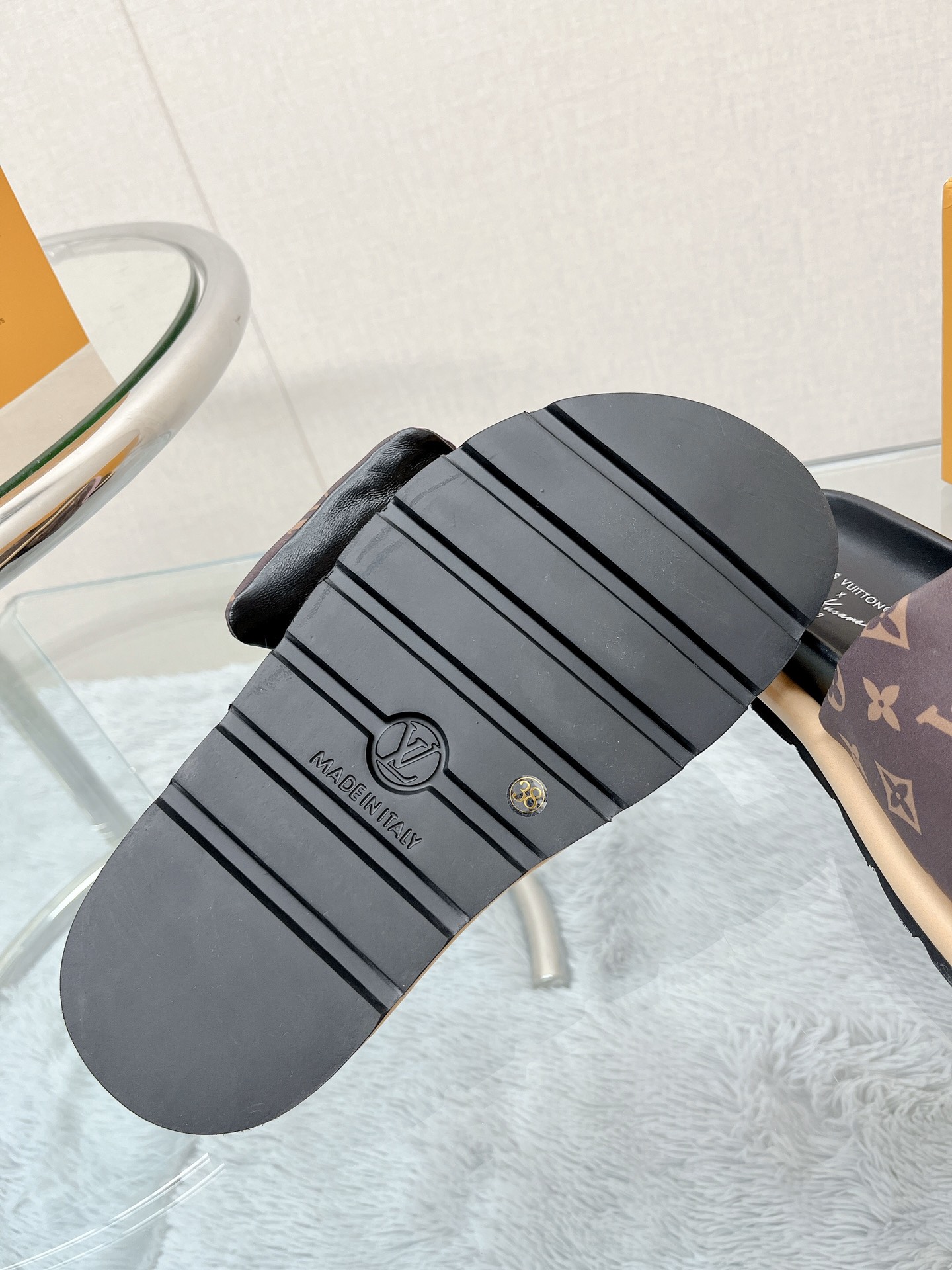 Louis Vuitton loui* vuitte** 23春夏新品魔术贴拖鞋