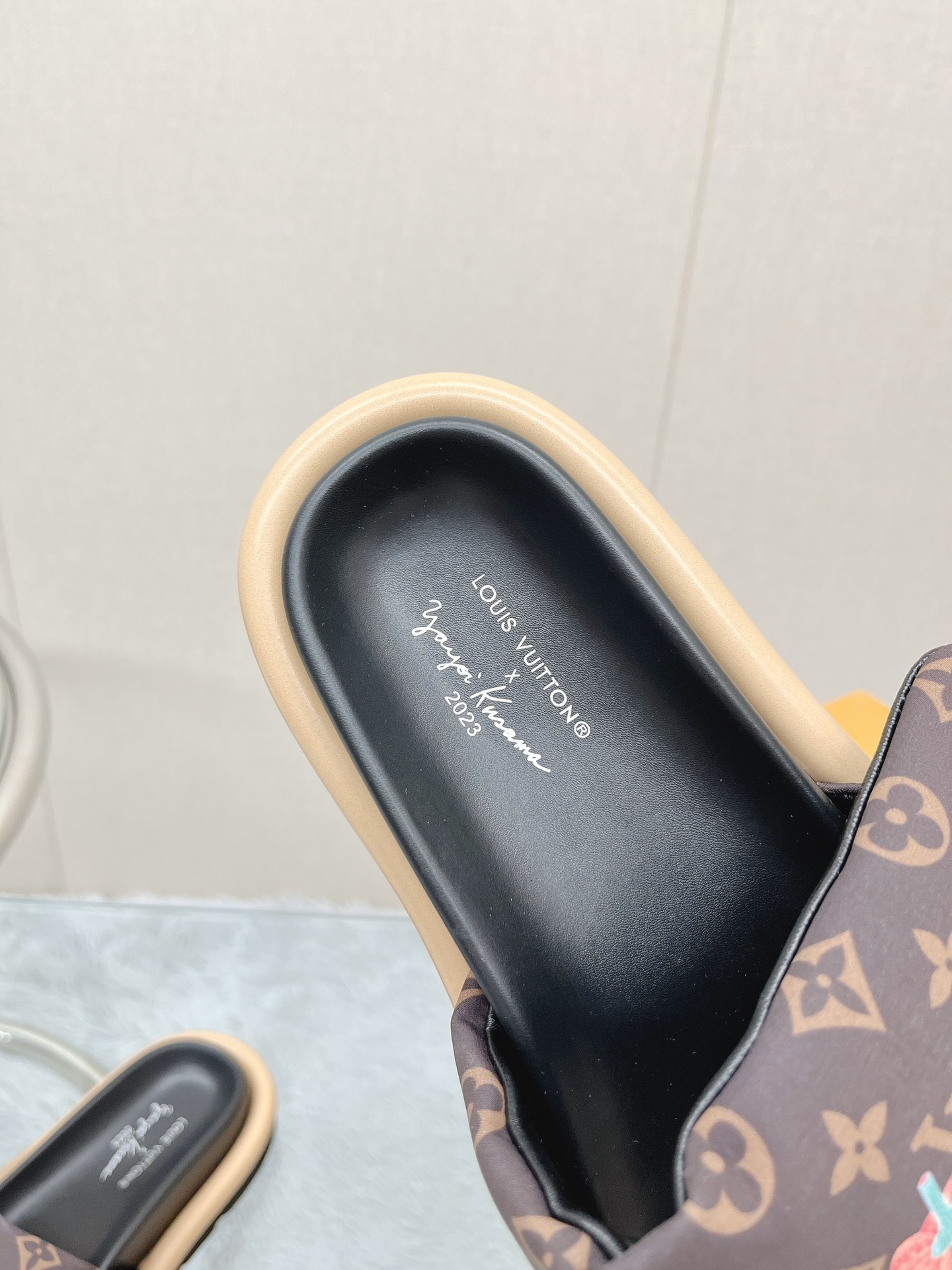 Louis Vuitton loui* vuitte** 23春夏新品魔术贴拖鞋