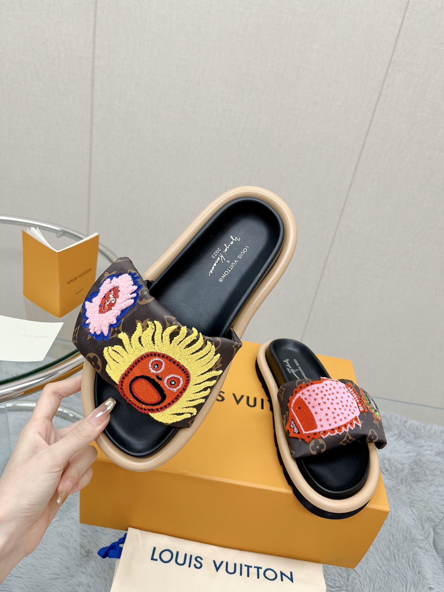 Louis Vuitton loui* vuitte** 23春夏新品魔术贴拖鞋