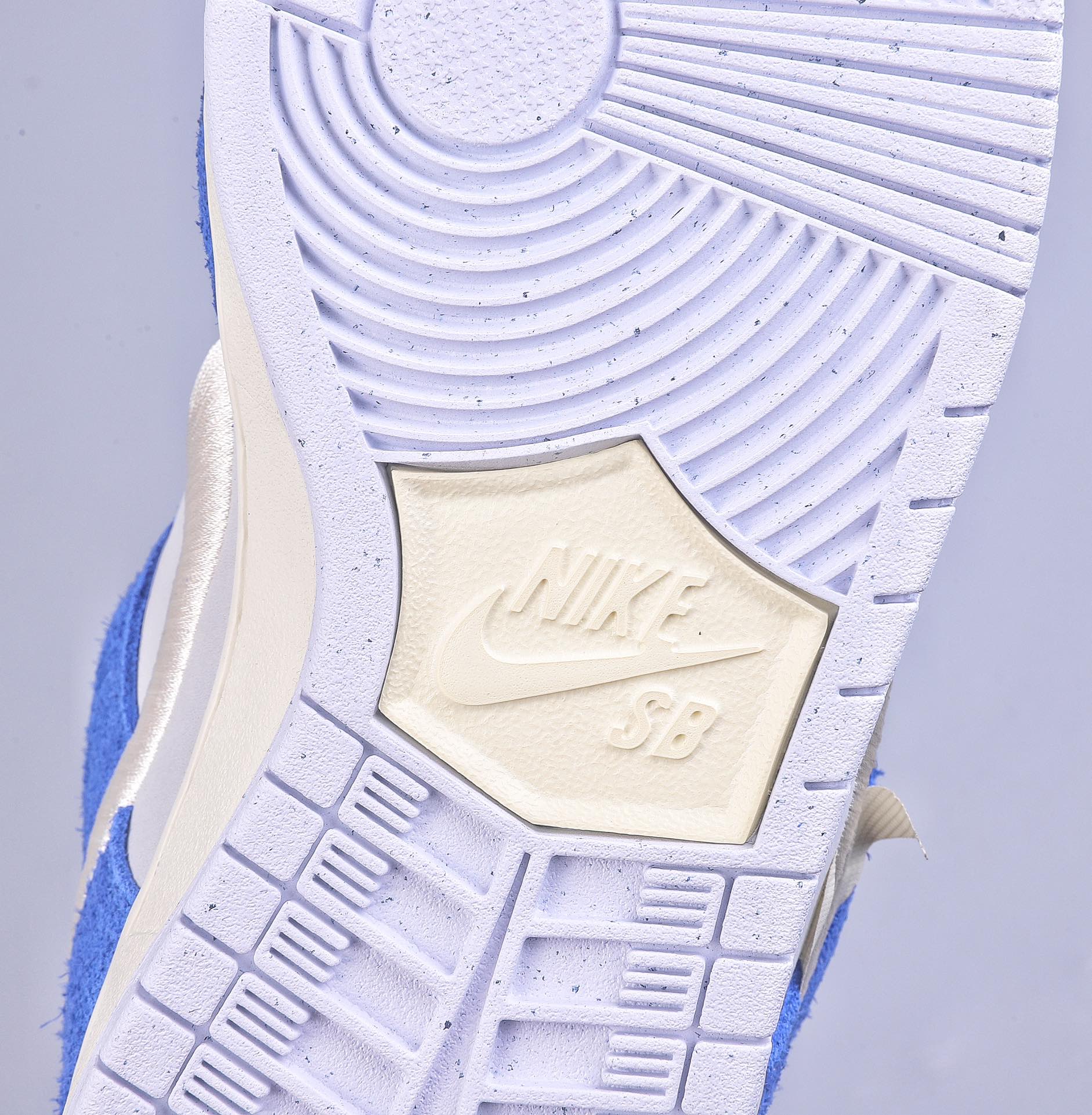 280 J Fly Streetwear x Nike SB Dunk Low 上海限定DQ5130-400