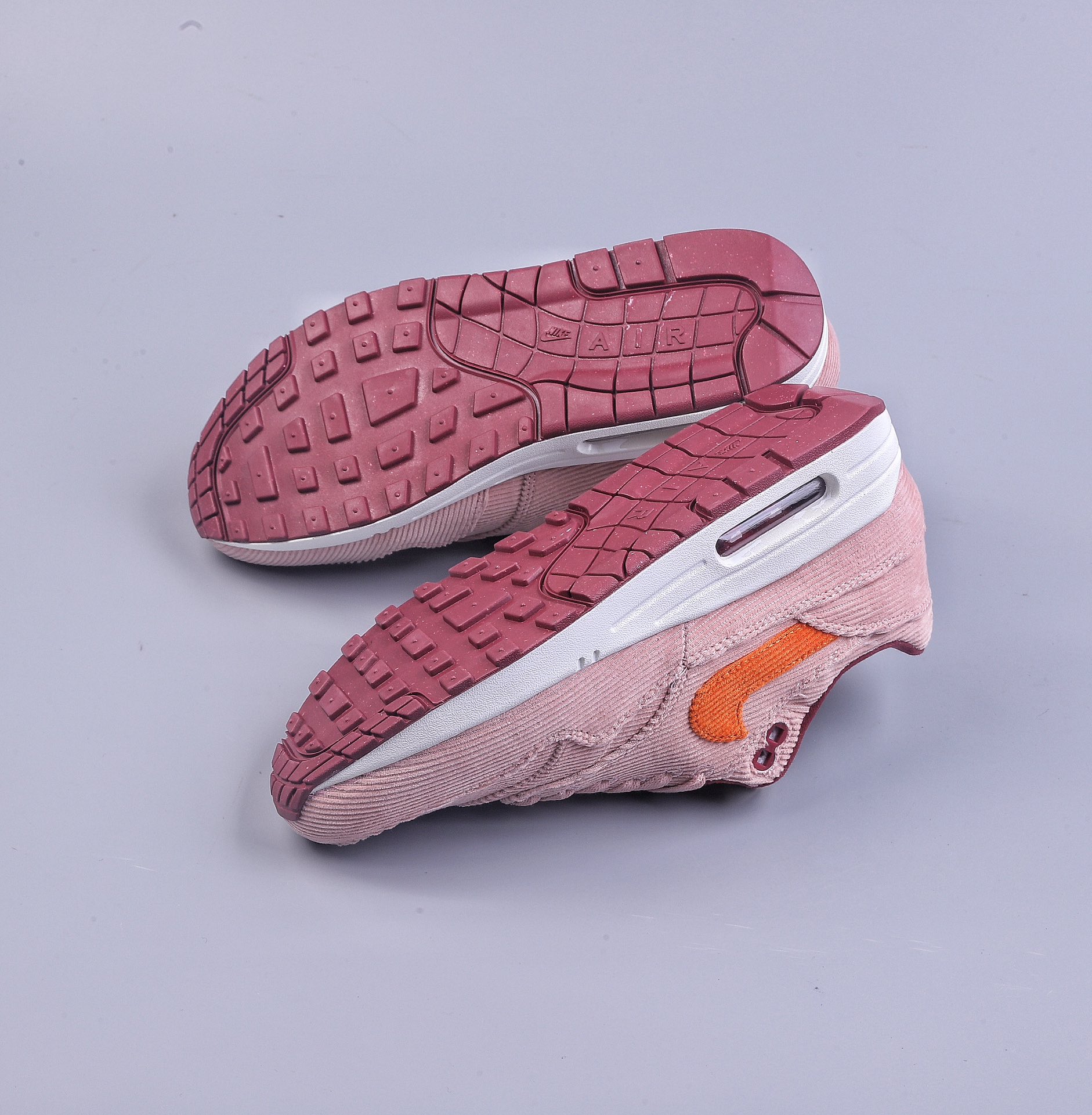 220 Max 1 小气垫灯芯绒 Nike Air Max 1 PRM充正神货FB8915-600