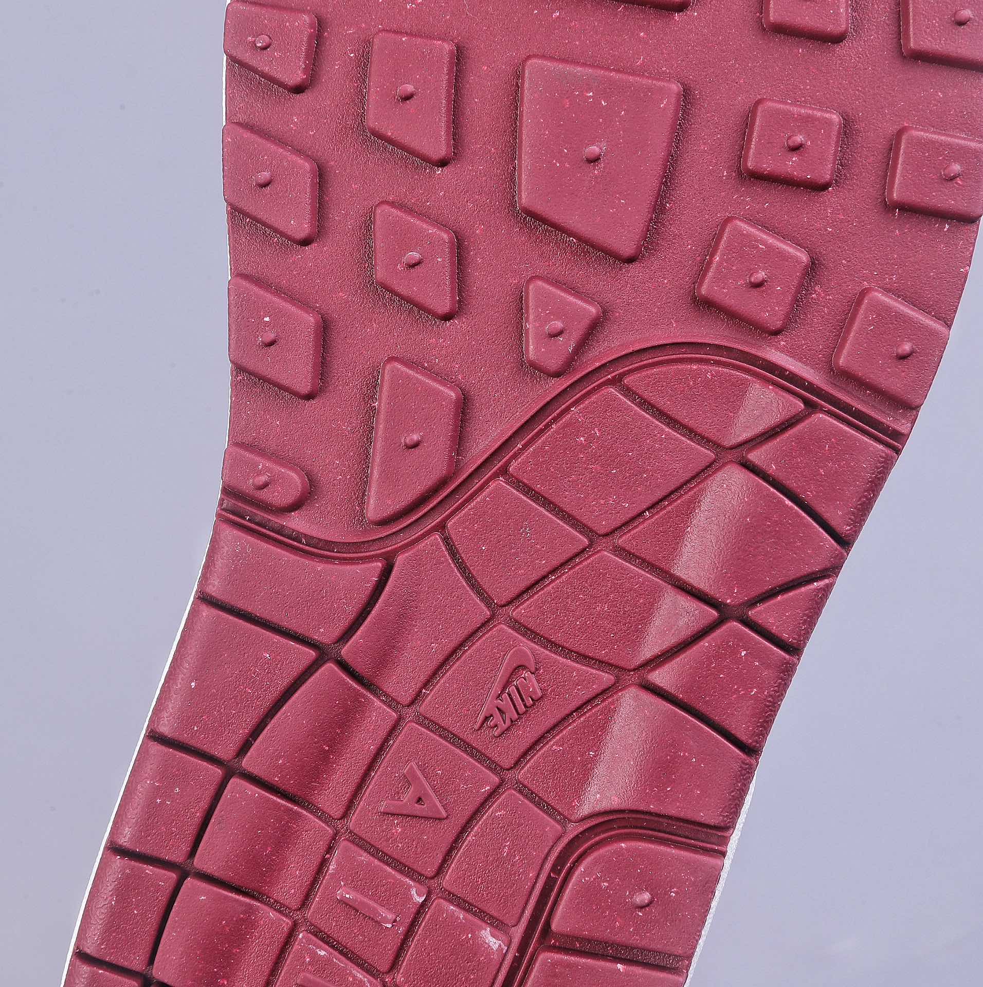 220 Max 1 小气垫灯芯绒 Nike Air Max 1 PRM充正神货FB8915-600