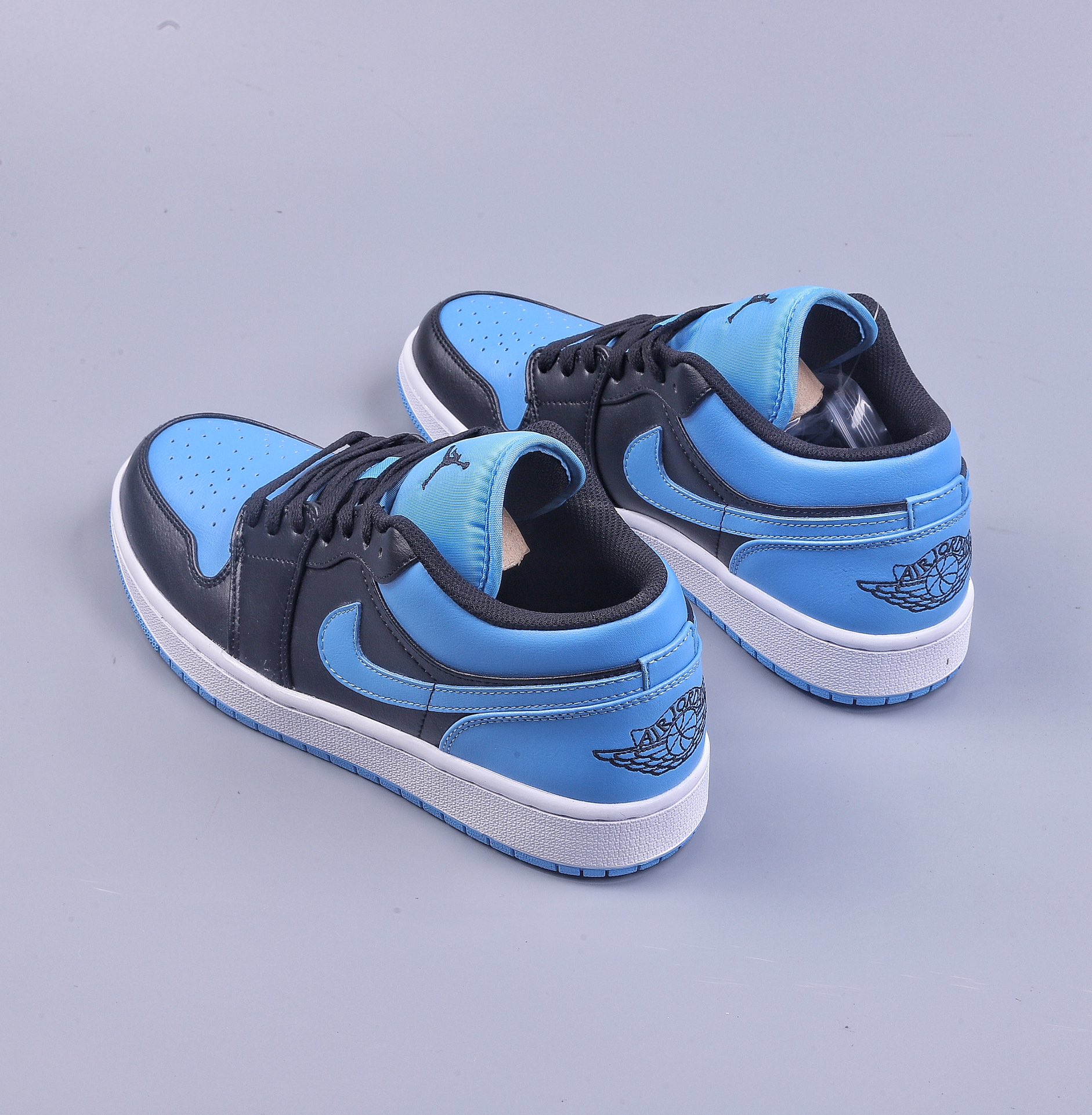 180 外贸 Air Jordan 1 Low AJ1 低帮复古运动篮球鞋 “黑篮脚趾” 553558-041
