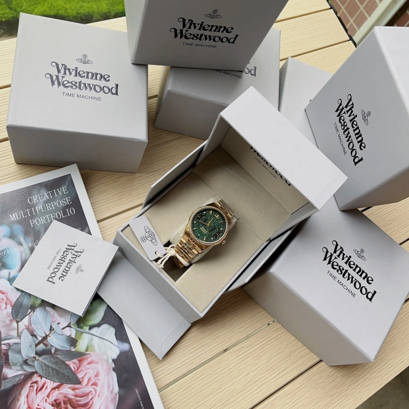 Часы Vivienne Westwood