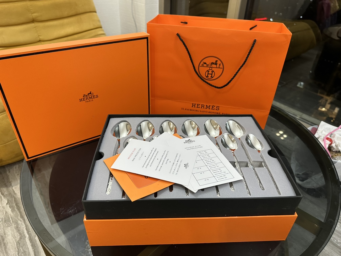 Hermès 24-Piece Flatware Set (Service for 6 - Comprehensive 2