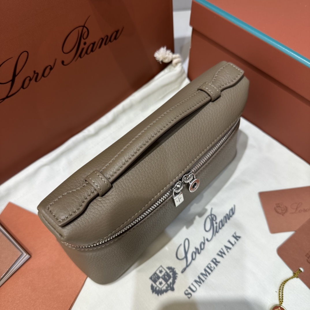 L19大象灰ExtrapocketL19系列手提/斜挎包不被定义的生活才最自在就像loropiana的材