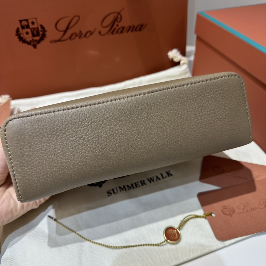 L19大象灰ExtrapocketL19系列手提/斜挎包不被定义的生活才最自在就像loropiana的材