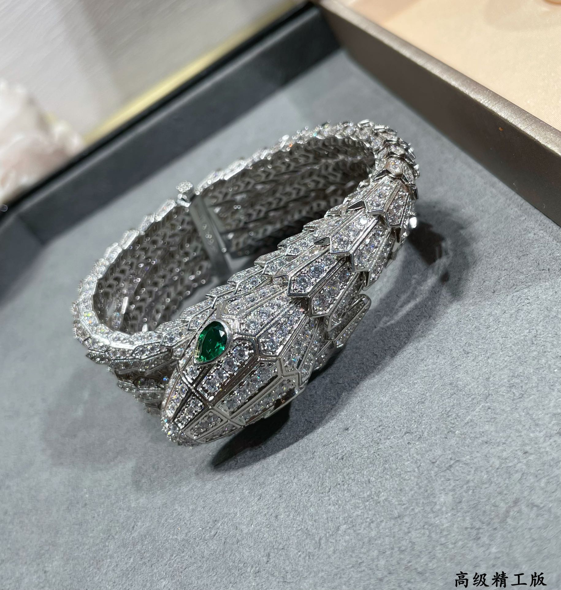 “Snake Bracelet: Symbolism, History, and Quality Comparison in Arjun Bogley’s Collection” - 图片 7