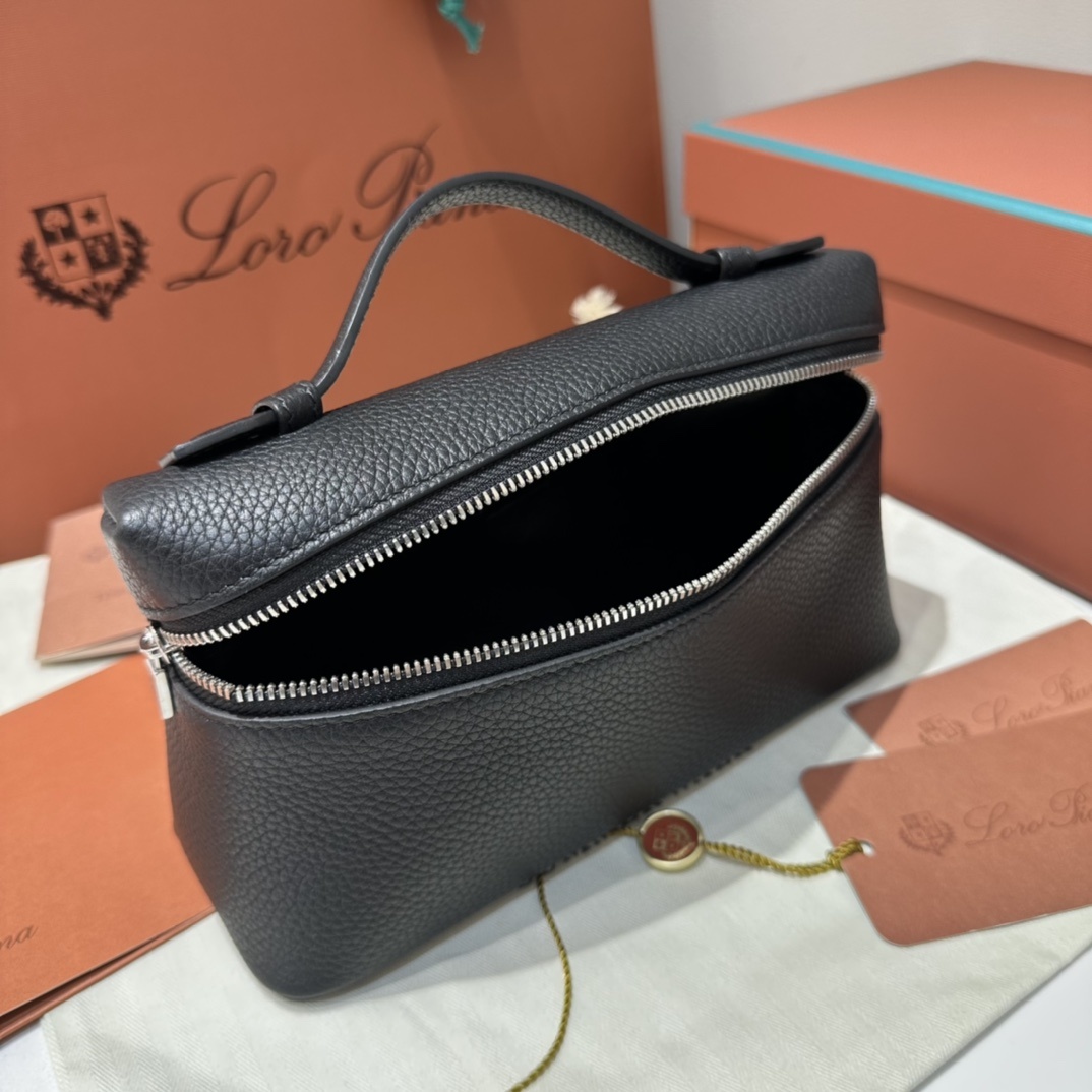 L19黑色ExtrapocketL19系列手提/斜挎包不被定义的生活才最自在就像loropiana的材质