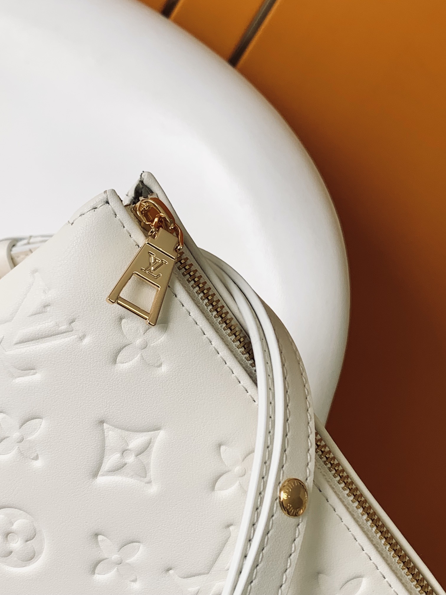Louis Vuitton Coussin BB Monogram Embossed Leather Shoulder Bag 6 i1686815028 1215 4
