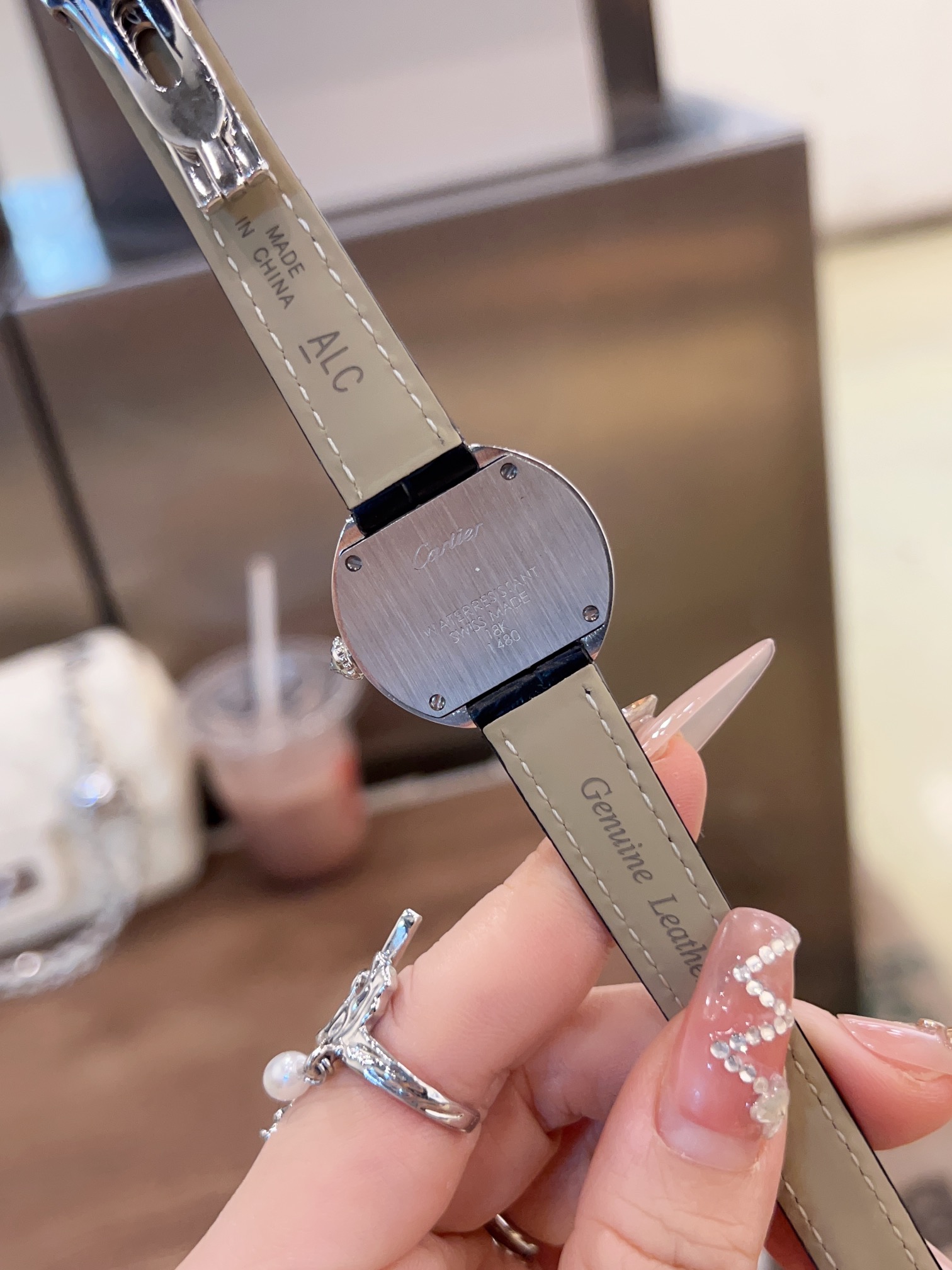 Cartier CARTIER 卡地亚-—Tortue（龟形） 整体更接近原装字体 皮表则升级为 头层意大利