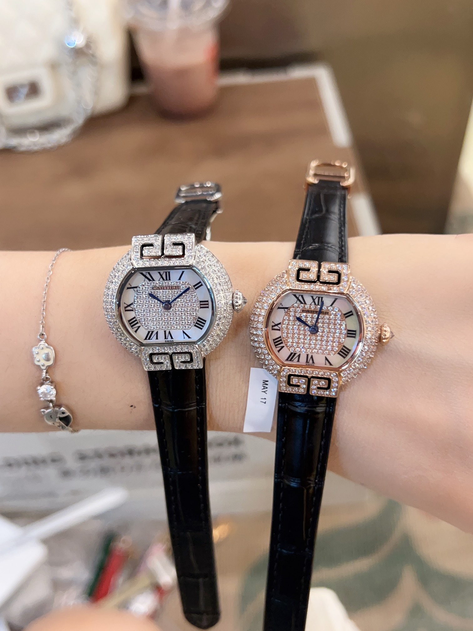 Cartier CARTIER 卡地亚-—Tortue（龟形） 整体更接近原装字体 皮表则升级为 头层意大利