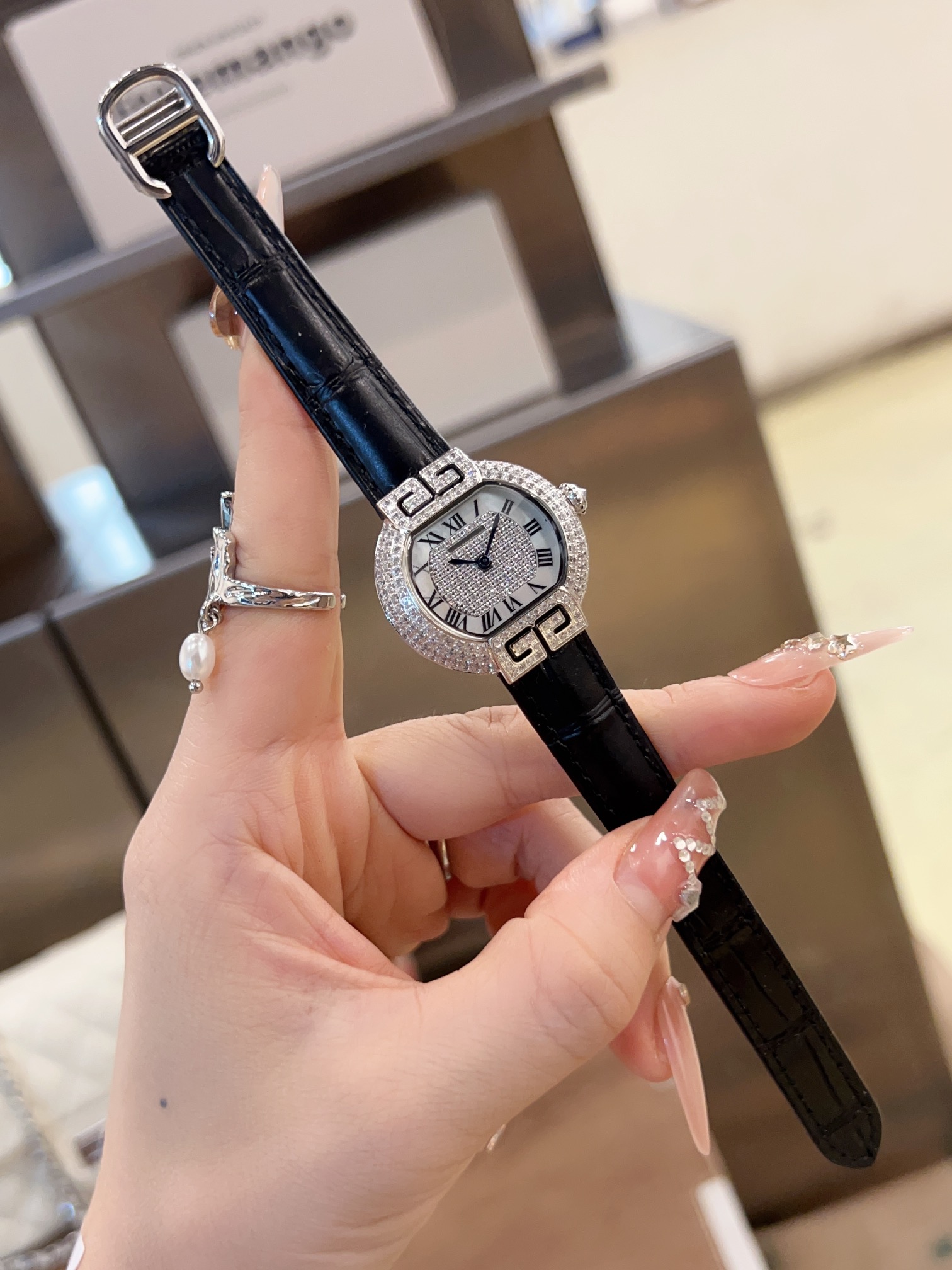 Cartier CARTIER 卡地亚-—Tortue（龟形） 整体更接近原装字体 皮表则升级为 头层意大利