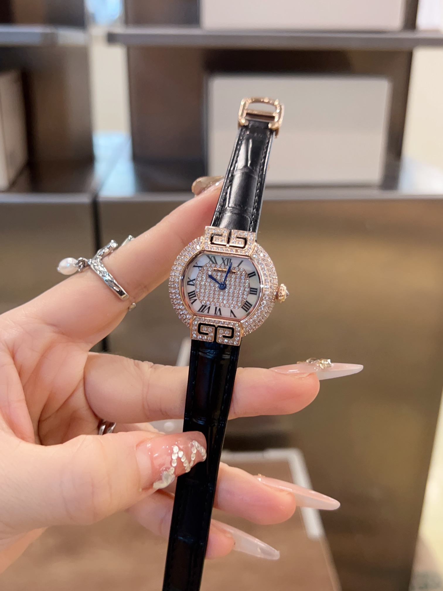 Cartier CARTIER 卡地亚-—Tortue（龟形） 整体更接近原装字体 皮表则升级为 头层意大利