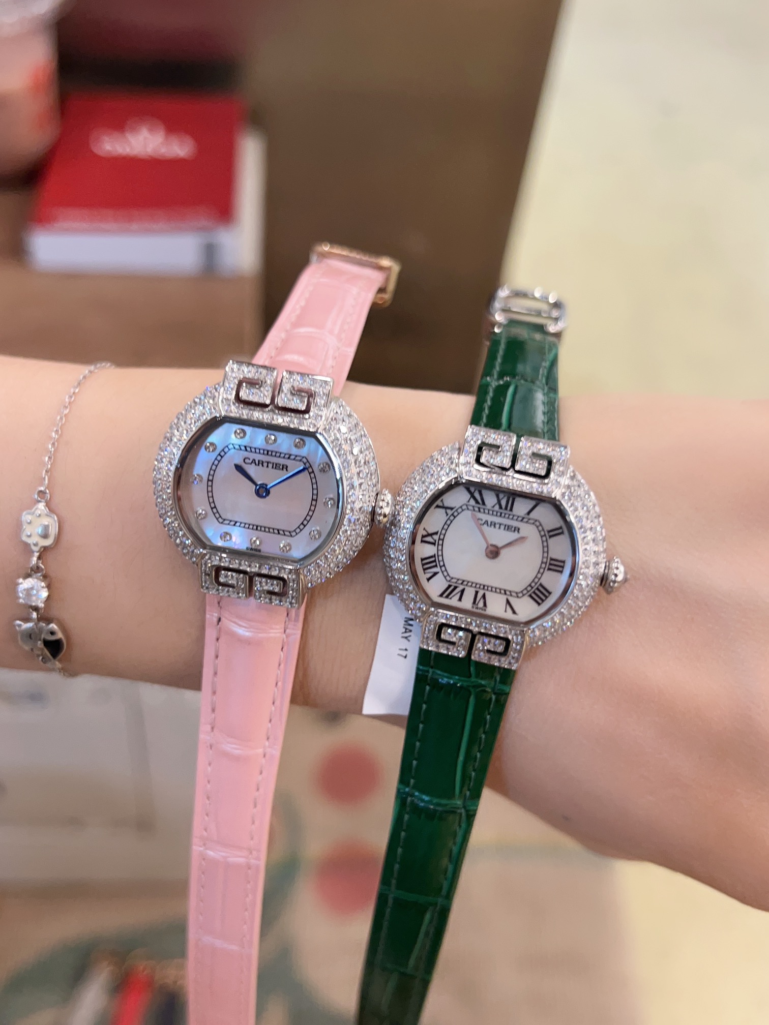 Cartier CARTIER 卡地亚-—Tortue（龟形） 整体更接近原装字体 皮表则升级为 头层意大利