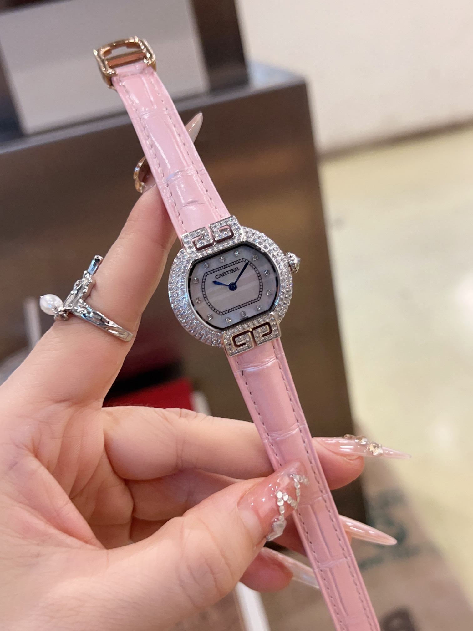 Cartier CARTIER 卡地亚-—Tortue（龟形） 整体更接近原装字体 皮表则升级为 头层意大利