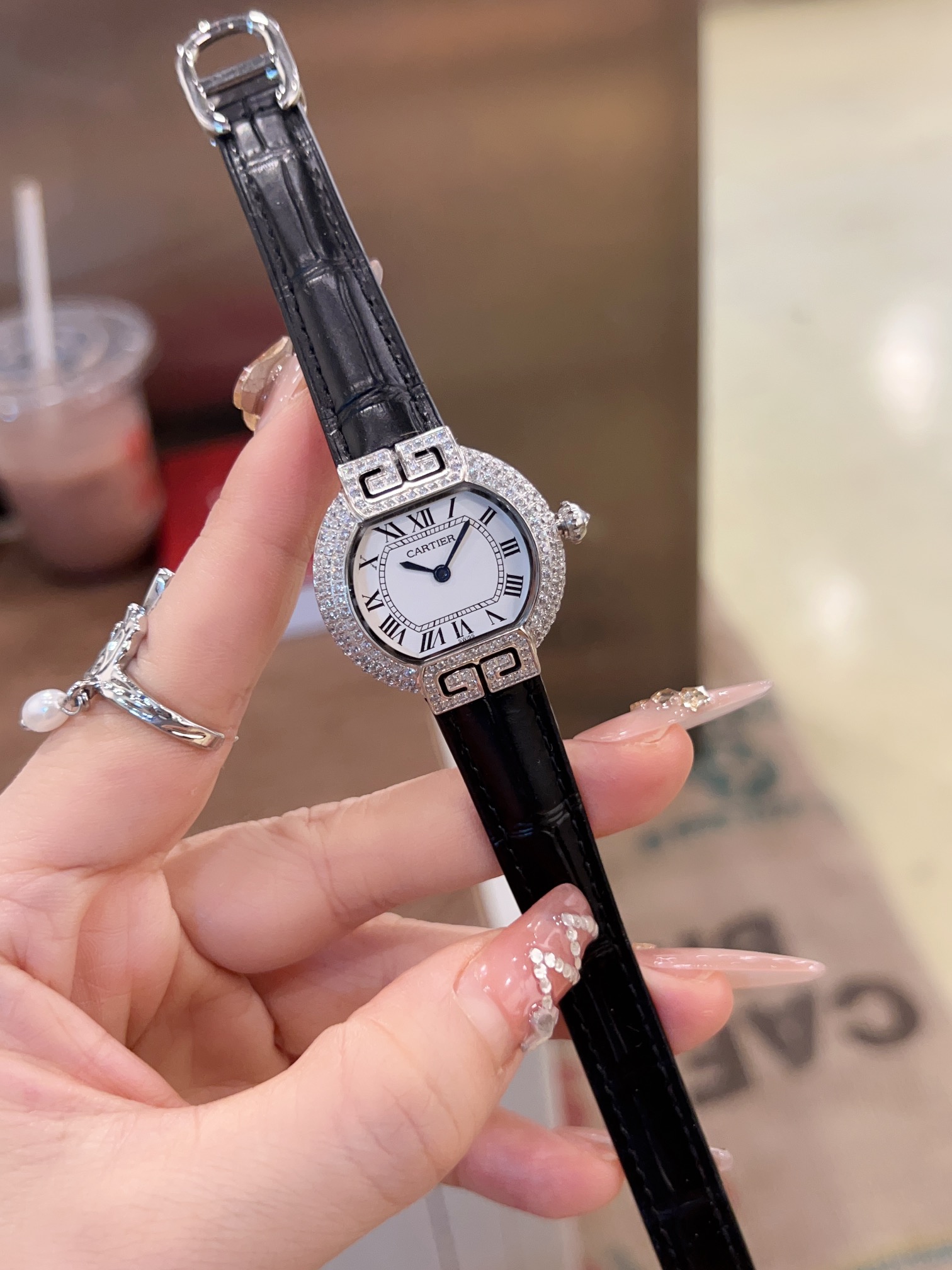Cartier CARTIER 卡地亚-—Tortue（龟形） 整体更接近原装字体 皮表则升级为 头层意大利