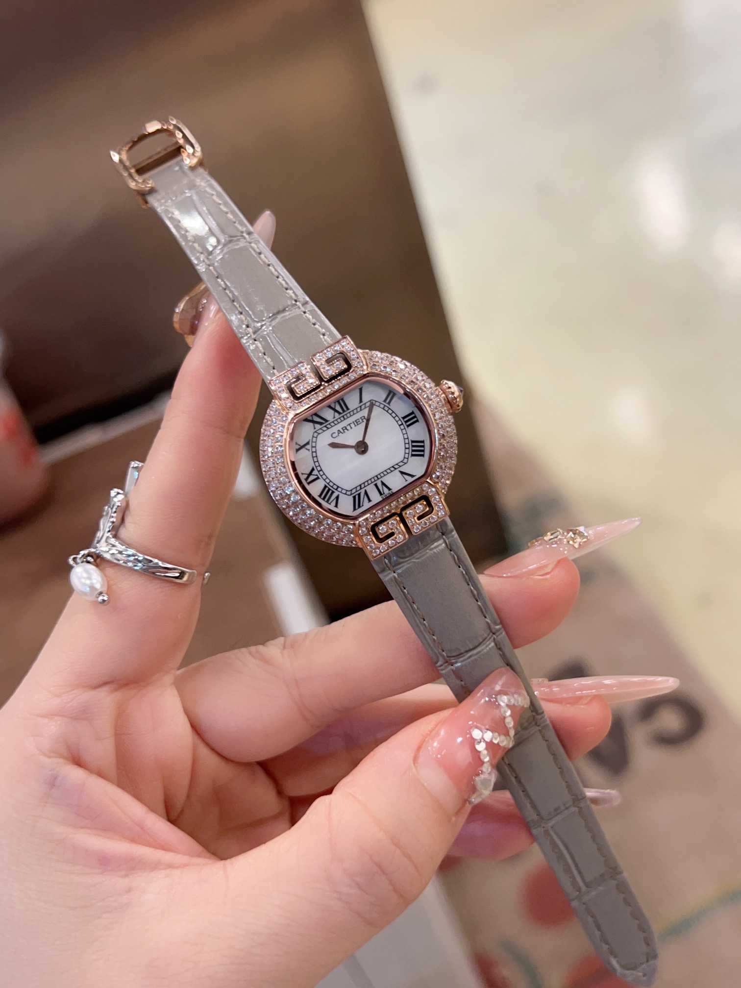 Cartier CARTIER 卡地亚-—Tortue（龟形） 整体更接近原装字体 皮表则升级为 头层意大利