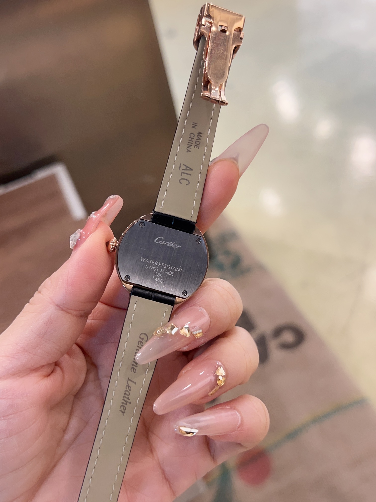 Cartier CARTIER 卡地亚-—Tortue（龟形） 整体更接近原装字体 皮表则升级为 头层意大利