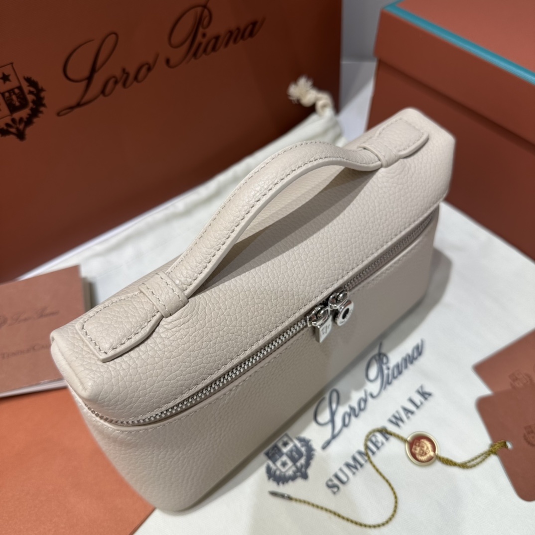 L19浅米色ExtrapocketL19系列手提/斜挎包不被定义的生活才最自在就像loropiana的材