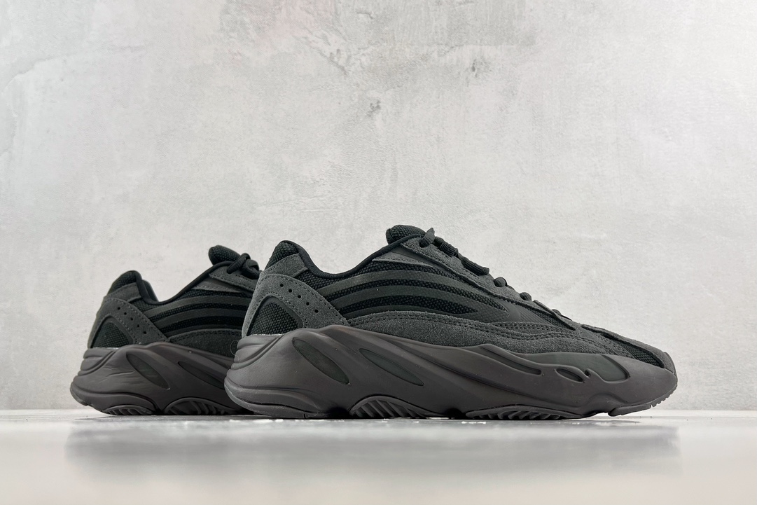 Adidas Yeezy Boost 700 V2 "Vanta"