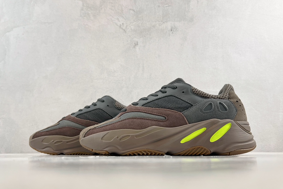 Adidas Yeezy Boost 700 Mauve