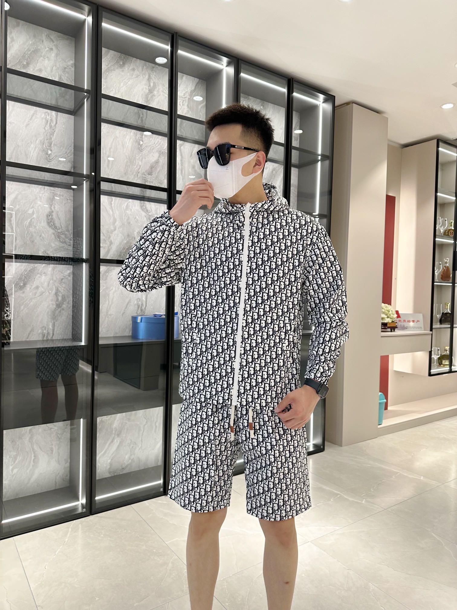 迪奥 Dior 高定典藏名品高定成衣时装外套连衣裙衬衫T恤 #A1CE0F2F 3