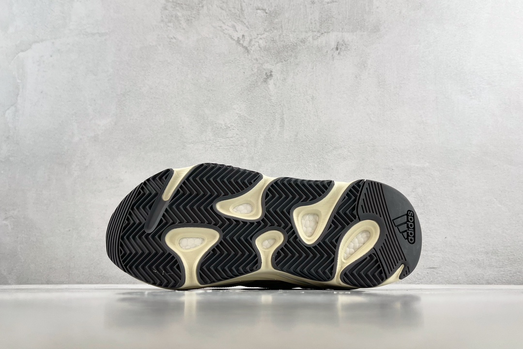 Adidas Yeezy Boost 700 Analog