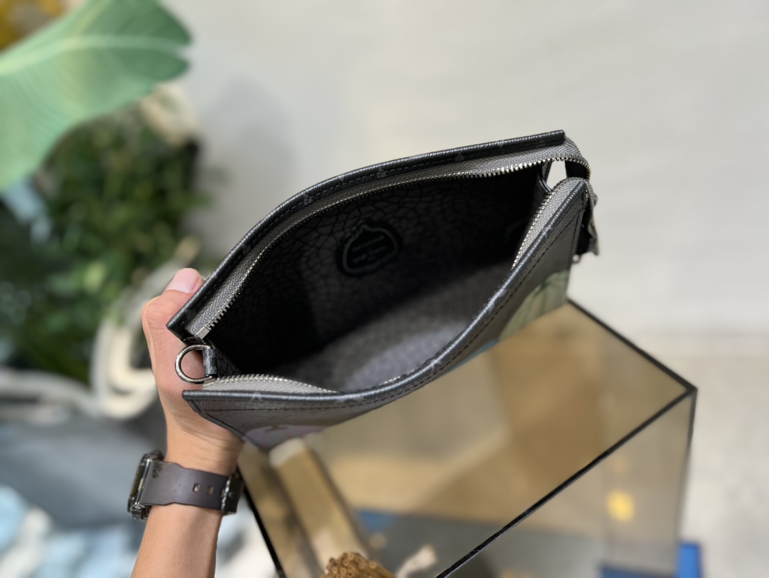 The Alpha Wearable Wallet combines Monogram Eclipse canvas with leather - Bag 8