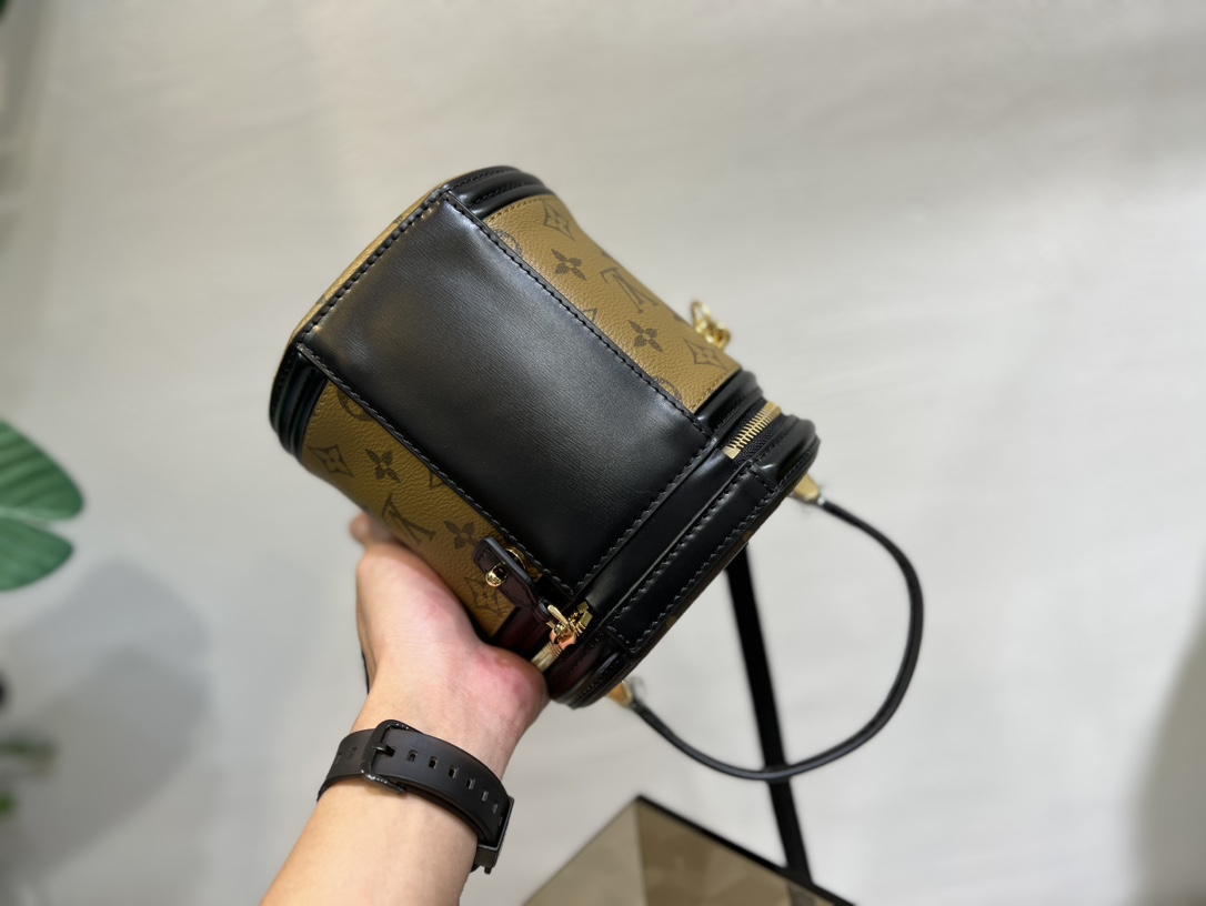 Louis Vuitton Haute Couture Classic Luxury Handbag Shoulder Crossbody 5